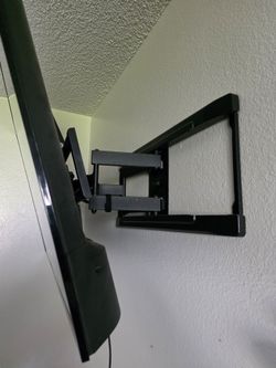 Roku 55in TV $150 with TV mount