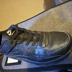 Jordan 1 retro Low Shoes Kids Size 2 Y 