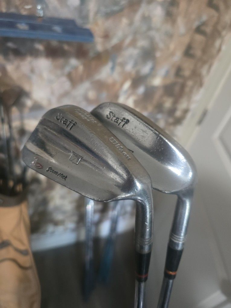 WILSON STAFF  - PITCHING/SAND  WEDGES