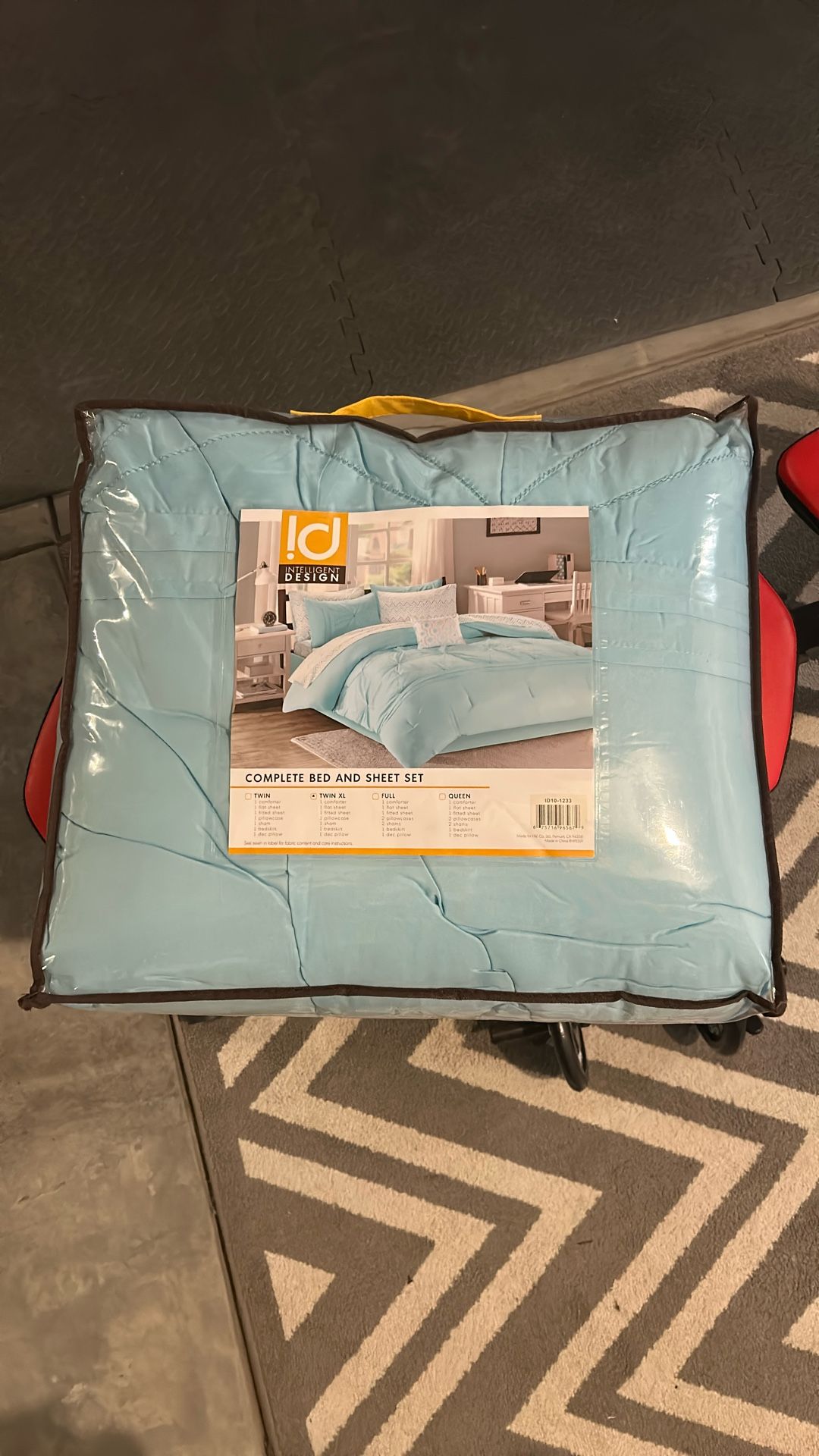 Twin XL Blue Comforter 