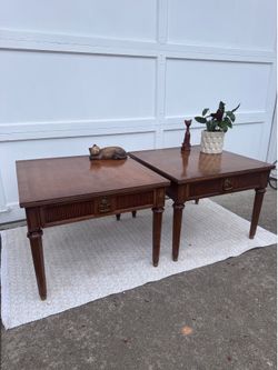 Pair Henredon Mid-Century Single Drawer Side Tables Nightstands