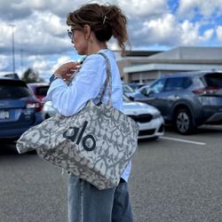 Alo Yoga Tote Brand New