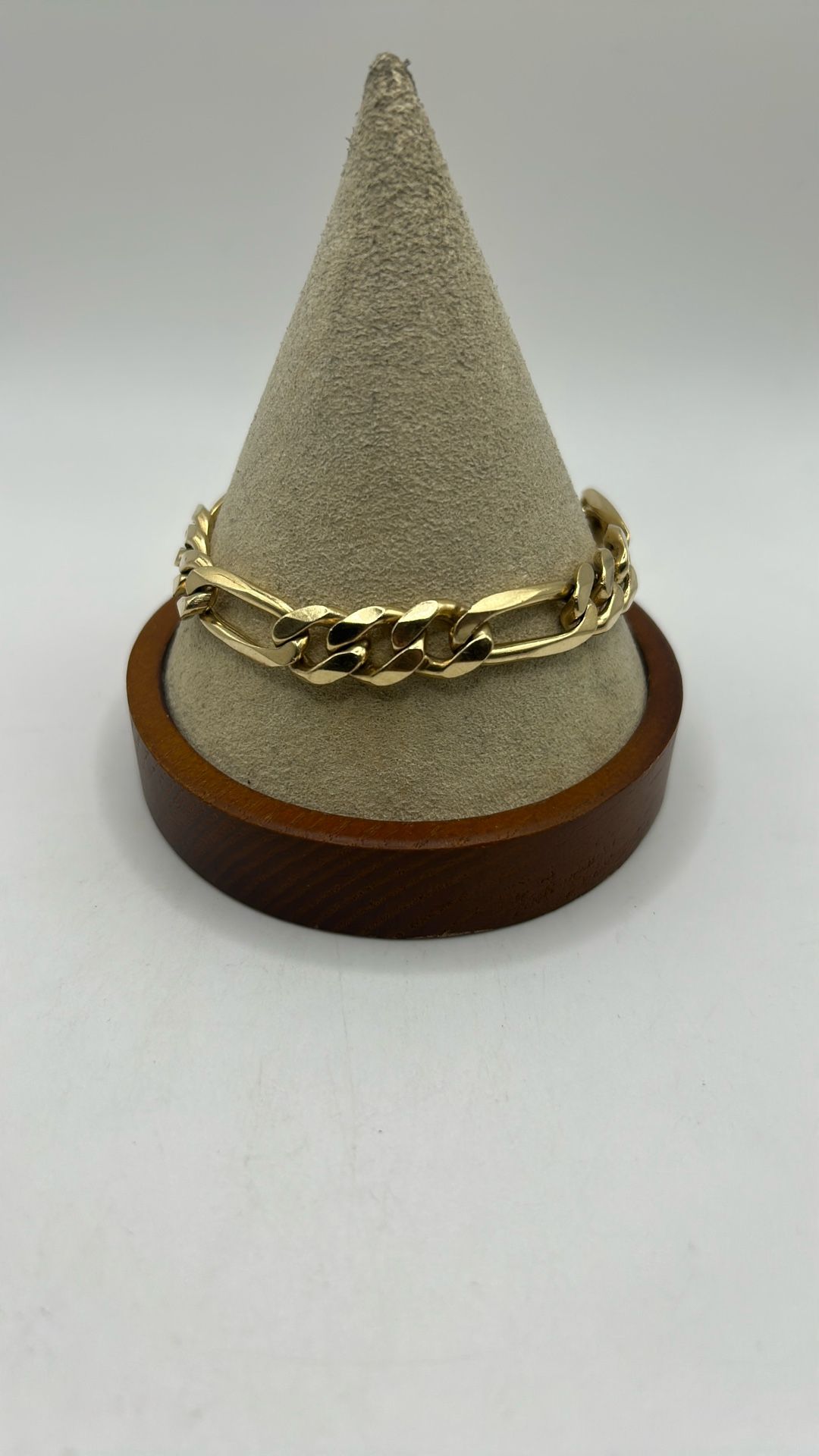 14k Yellow Gold Figaro Bracelet