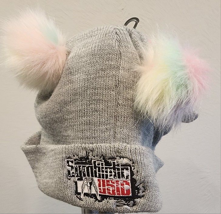 Beanie With Kid Gloves 