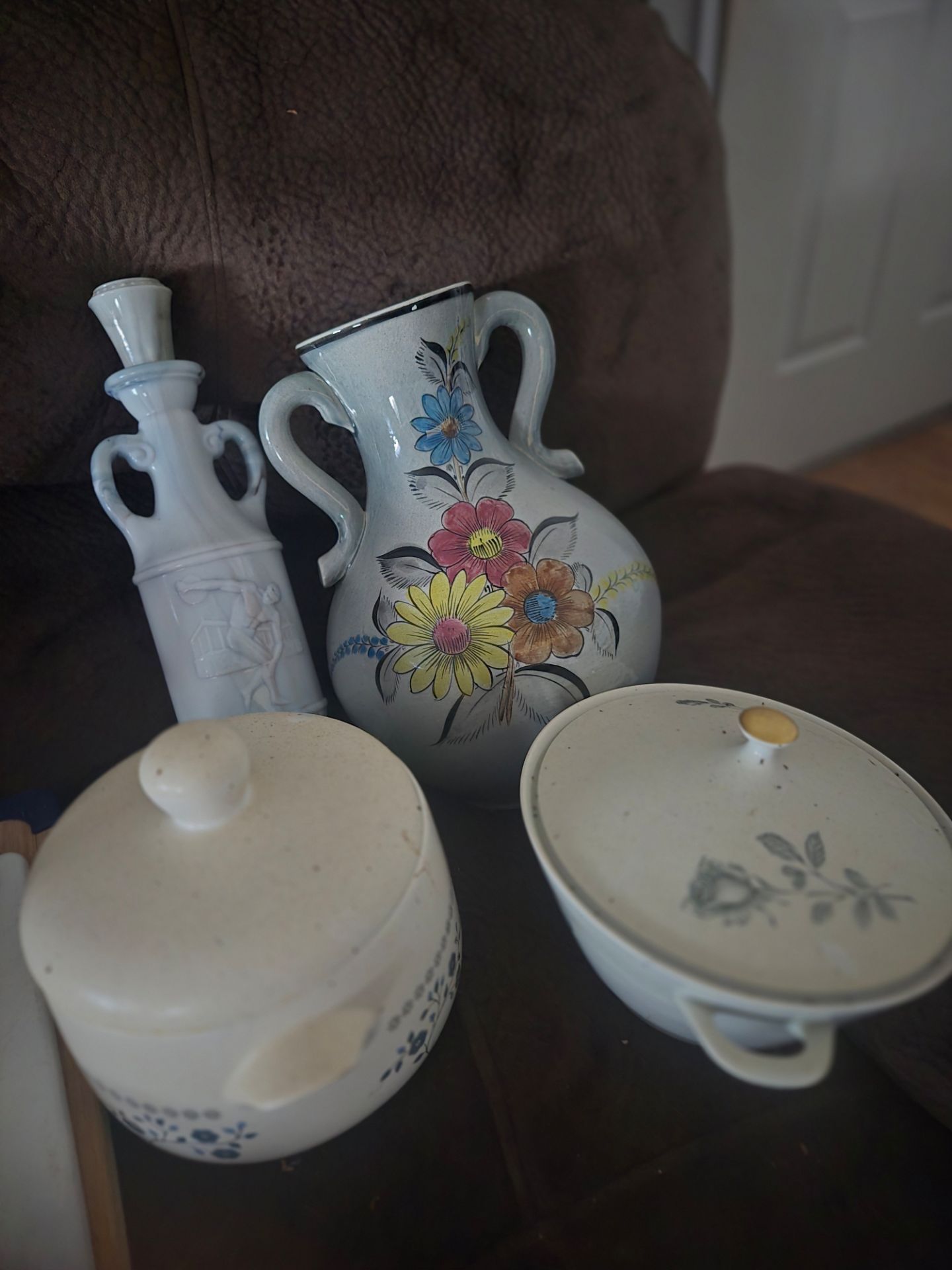 BOWLS w/lids / DECATERS