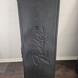 Fender USA Stratocaster Strat Electric Guitar Case Black (Trades Okay)