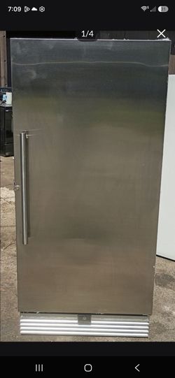 Very Nice! Kelvinator 20.0 Cu.Ft. Commercial Grade Stainless Steel Standup/Deep Freezer!