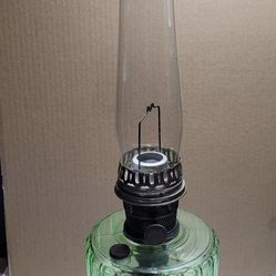 Mantle Lamp Co Nu-Type Model B Aladdin Uranium Glass Kerosene Lamp