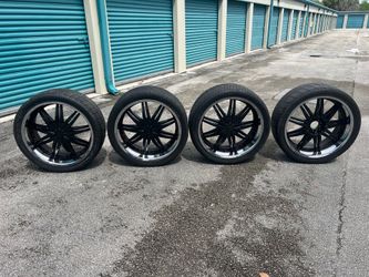 Truck Wheels F5 Series Wheels & Tires Set of 24” 305/35R24 Bolt Pattern 5x135