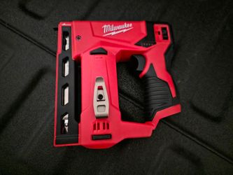 Milwaukee M12 12-Volt Lithium-Ion Cordless 3/8 in. Crown Stapler (Tool-Only)