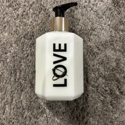 New. Lotion Perfume VS 8.47 fl.oz (250 ml.) 