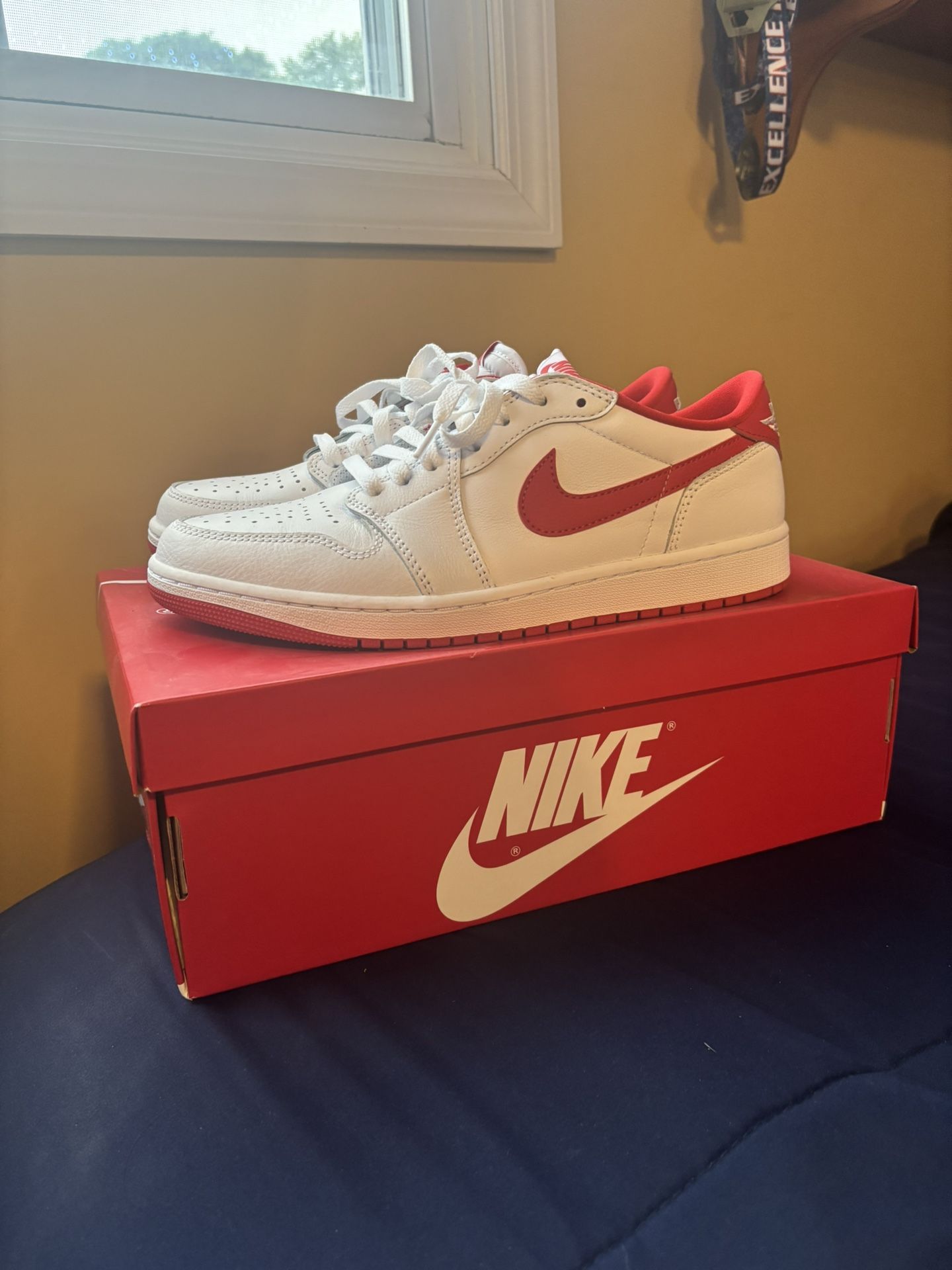 Nike Air Jordan 1 Retro Low OG Size 10 with Original Box