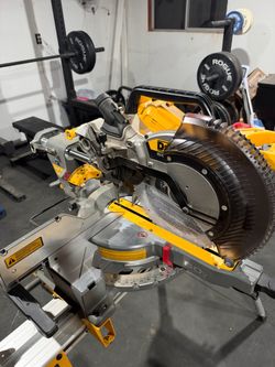 Dewalt 60V mitre saw
