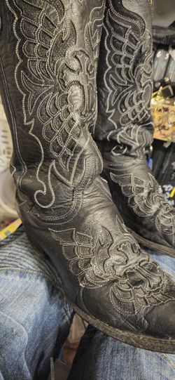 Women's lavender boots,size Women's 8.5,$80bucks