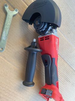 MILWAUKEE M18 BRUSHLESS NEW VERSION GRINDER TOOL ONLY NEW