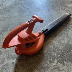 Corded Leaf Blower. Black And Decker. 