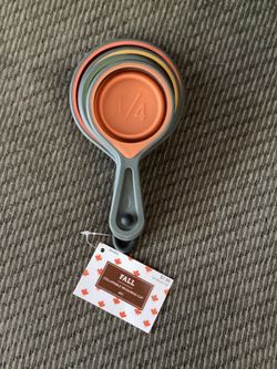 Brand New Collapible Measuring Cup 4 Piece Set