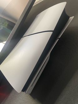 PS5 Slim with disc drive!