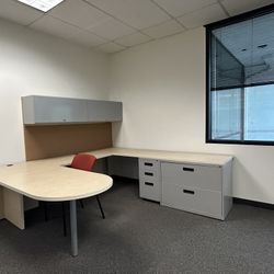 Custom-Built Commercial Office Furniture – 60 Modular Workstations with Storage