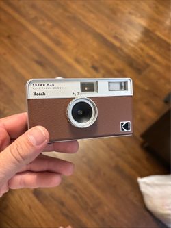 Kodak EKTAR H35 Half Frame Camera – Brown