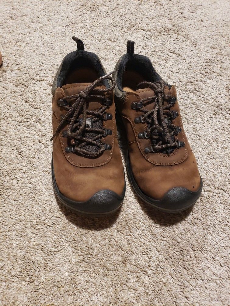KEEN shoes for men , size 10.5. .