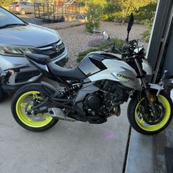 2022 CFMOTO 650nk 2500 Miles