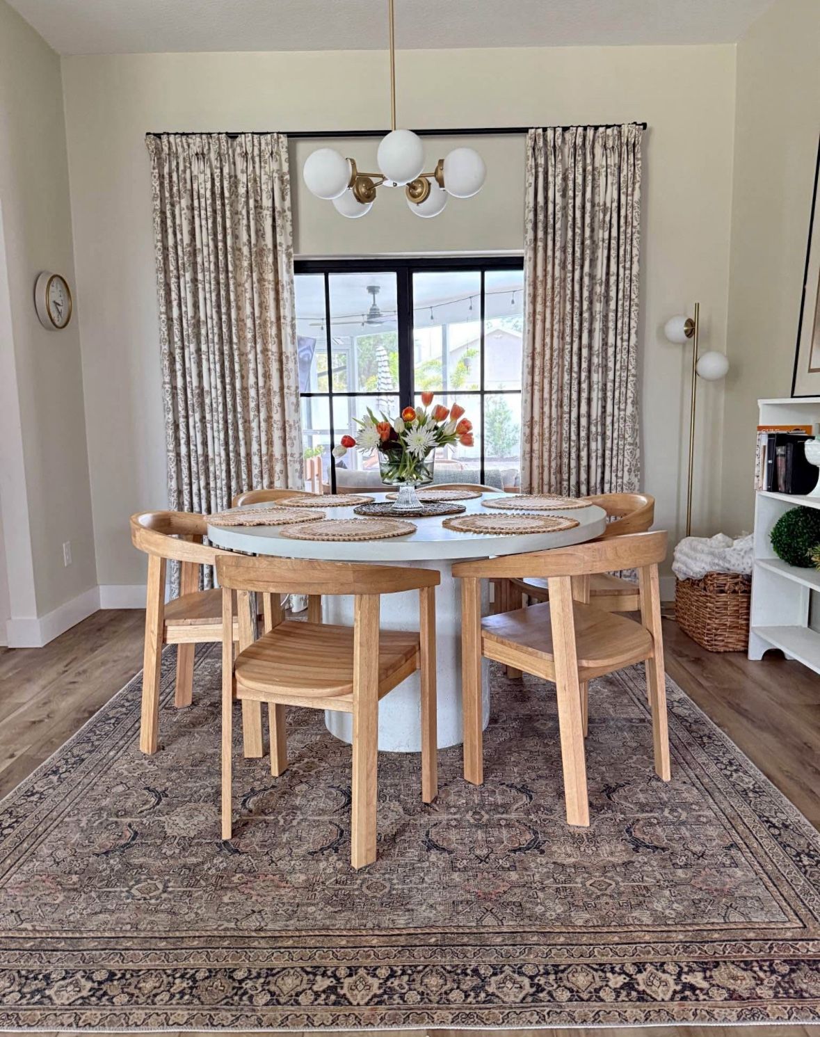 4 wood dining chairs