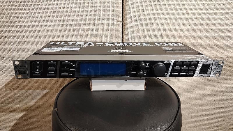 Behringer Ultracurve Pro DEQ2496 24-Bit Mastering Processor