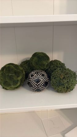 Spherical decor balls (set)