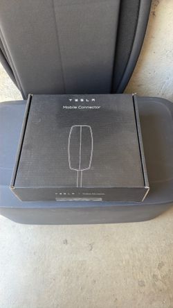 Tesla model connector