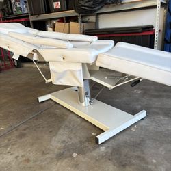 Aesthetician Adjustable Chair