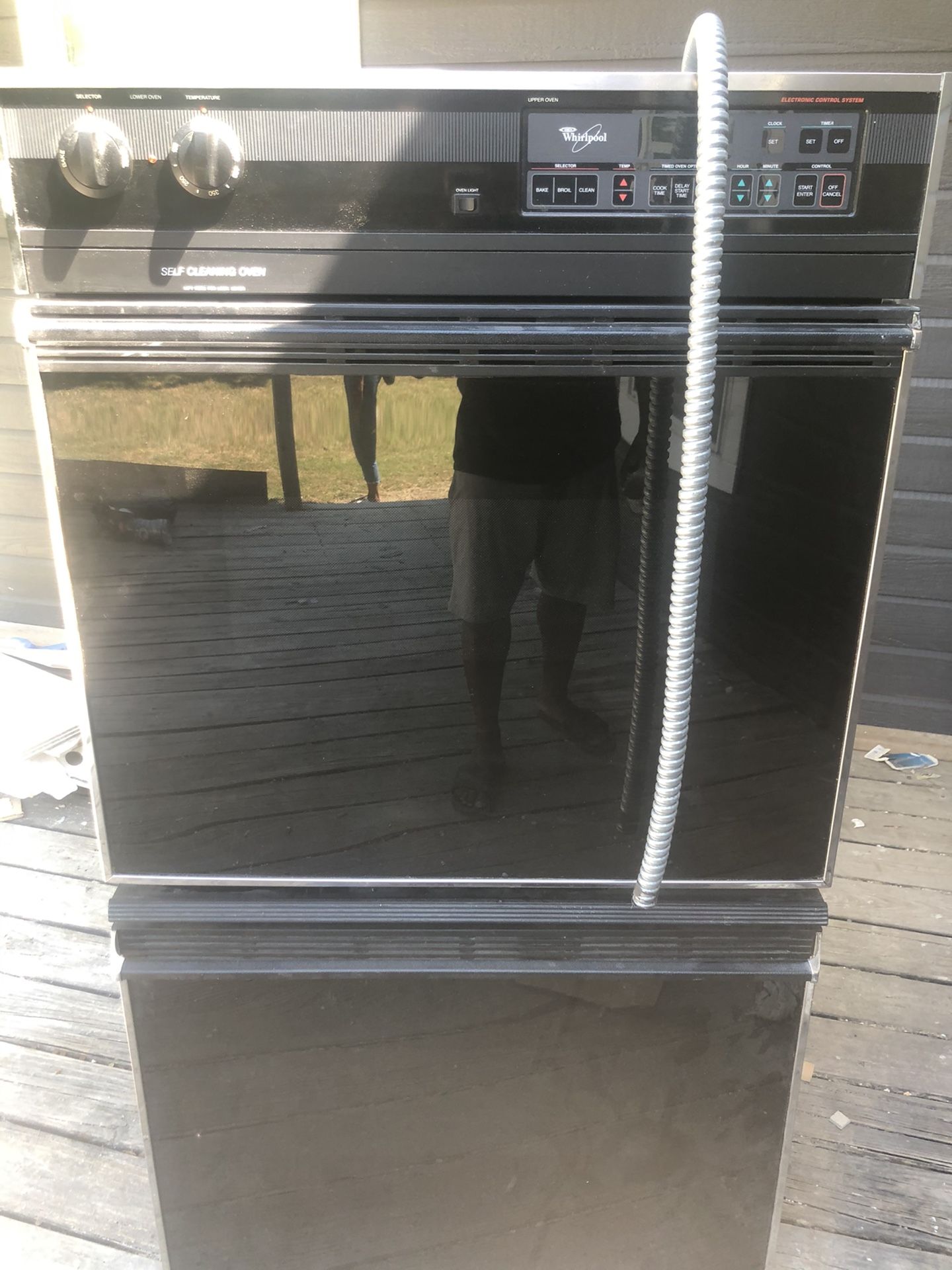 Whirl pool double oven $200