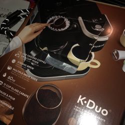 Keurig K-Duo Single Serve & Carafe Coffee Maker 