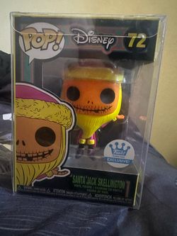 15$ Santa Jack Skellington funko pop blavk light edition