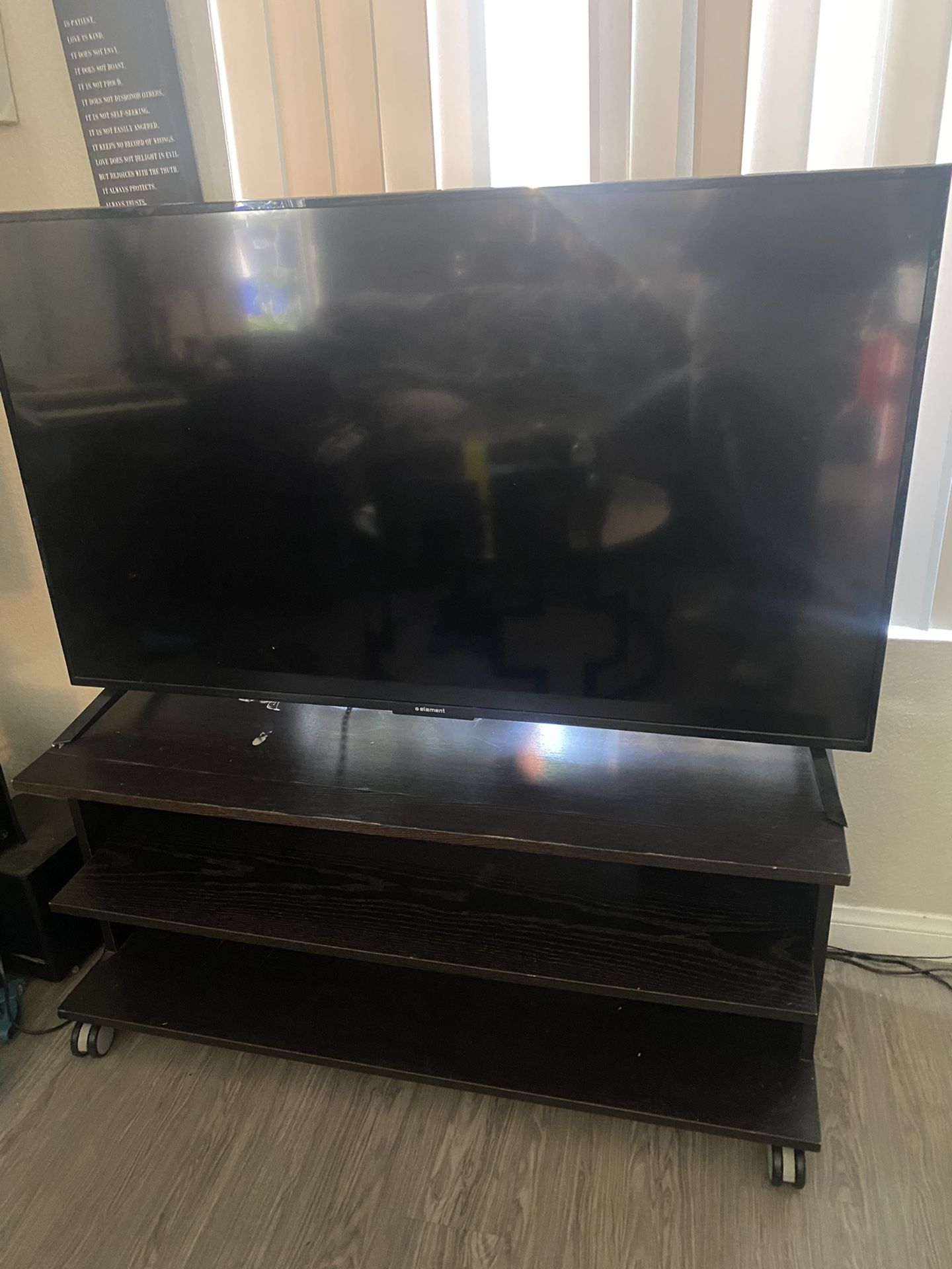 55 In Element Smart Tv With Tv Stand