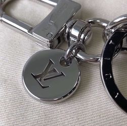 Louis Vuitton LV Dog Key Holder And Bag Charm - Silver Keychains