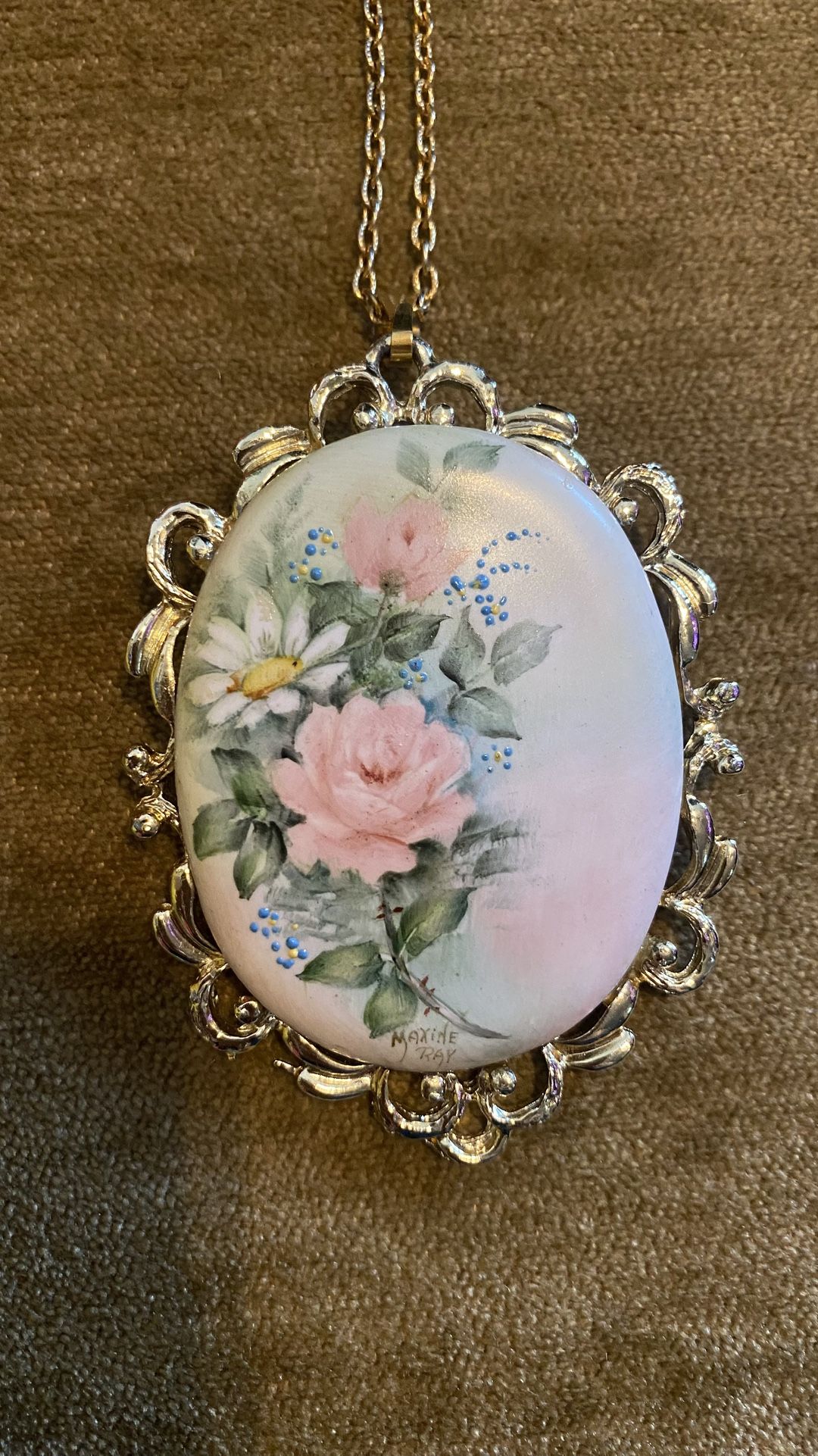 Beautiful Vintage Victorian Floral Broach/Pendant
