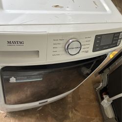 MAYTAG WASHER NEW OPEN BOX 