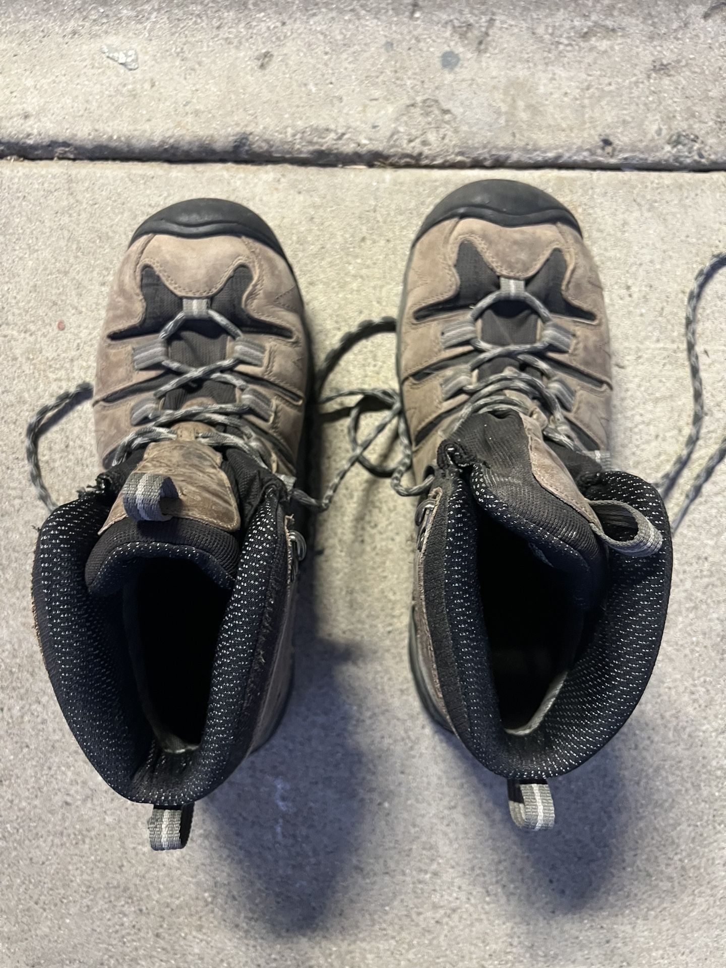 Hiking boots Men 10.5 $40