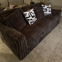 (like new) corduroy Ashley brown couch w/pillows