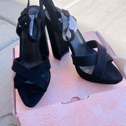 Brand New Woman Shoe with Box!!!