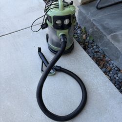 Wet and Dry Shop Vacuum 