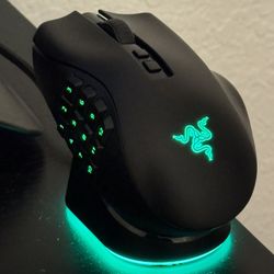 Razer Naga V2 Pro & Dock