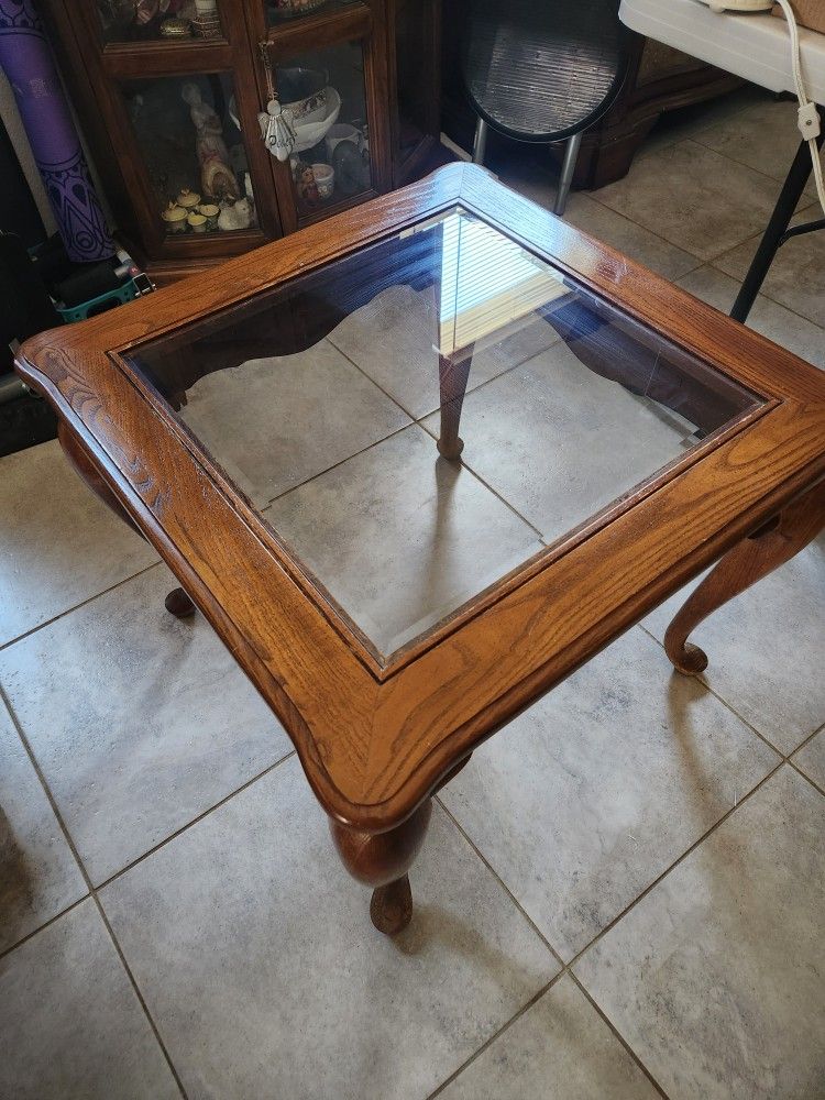 Late 1980s End Table/Small Coffee Table