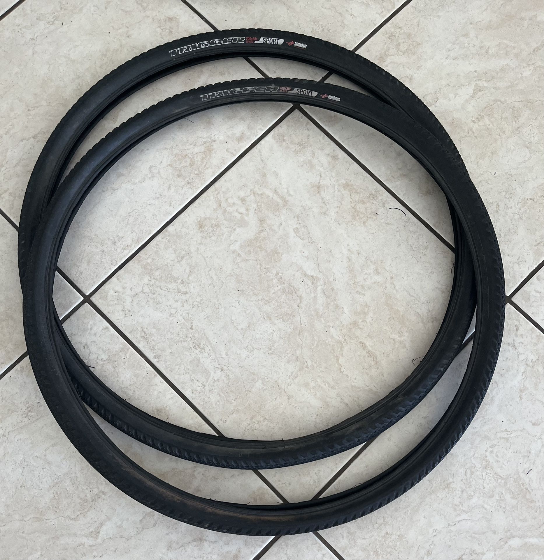 Specialized Trigger Sport Gravel /Road  Tires  700 X 38 - (2) Pair 
