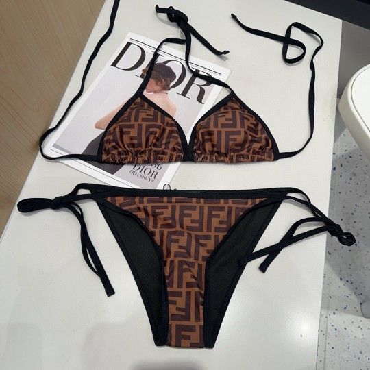 đź’—FENDI swimsuit