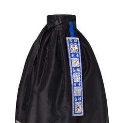 Blackpink Korean Hanbok - Skirt https://offerup.com/redirect/?o=T25seS5uZXc=. Brand: Danha