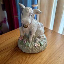Heritage House Porcelain Cow Floral Music Box Soft and Sweet Blossom