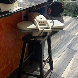 Steamer Iron $30 (clothing)