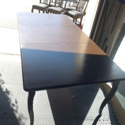 Table Plus 6 Chairs 0ne Price